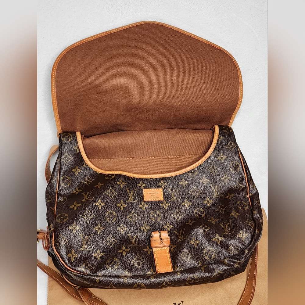 Authentic Louis Vuitton Saumur35 - Picture 15 of 16